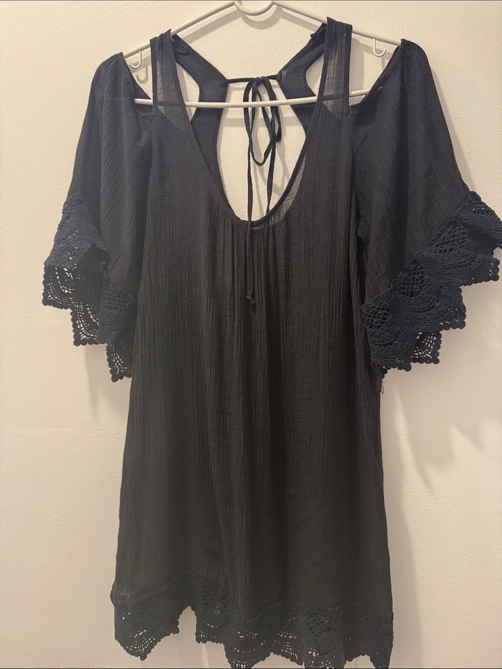 VENUS Black Cold-Shoulder Crochet-Trim Tunic